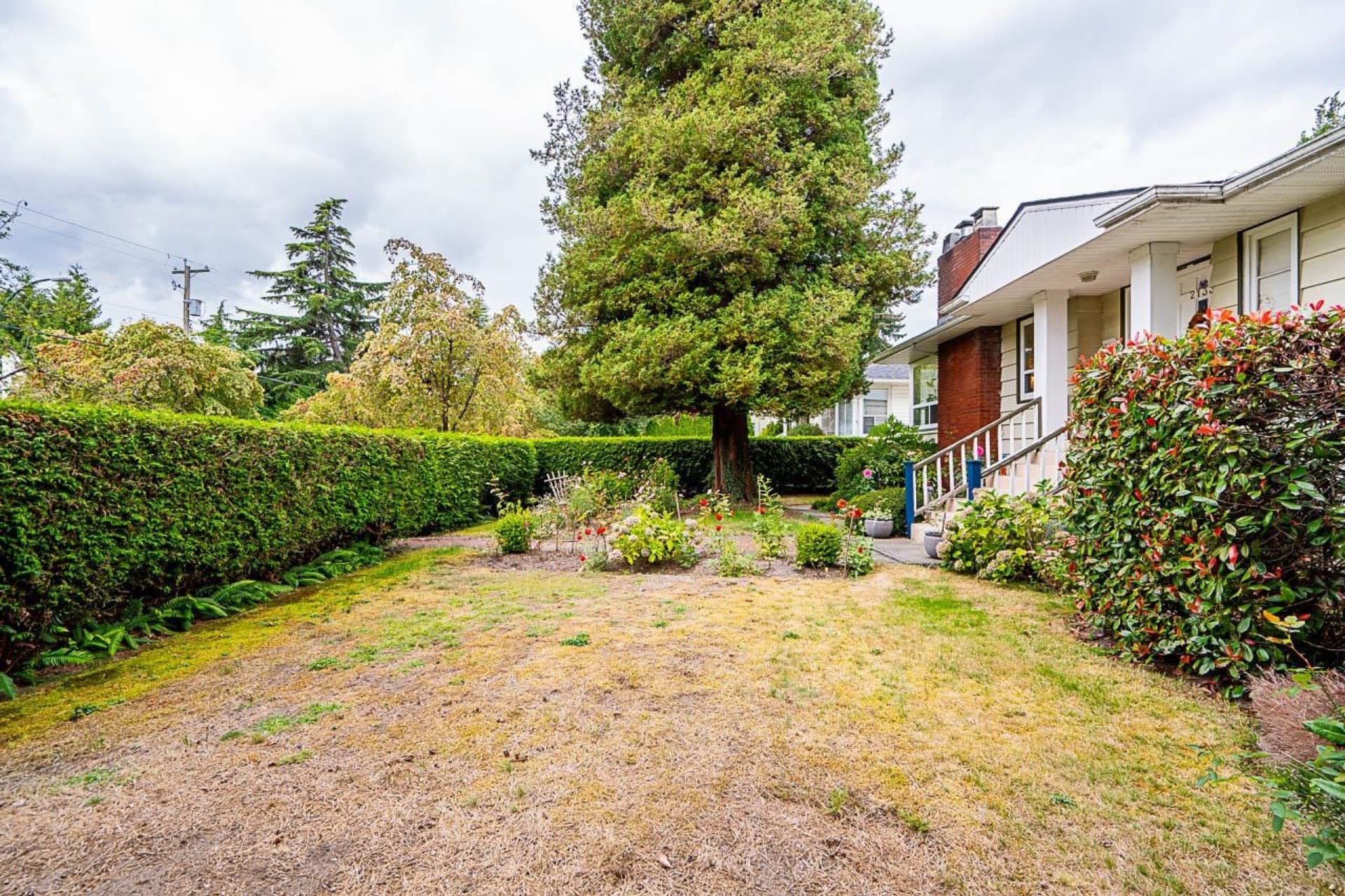 Front yard — 2133 W 57th Avenue