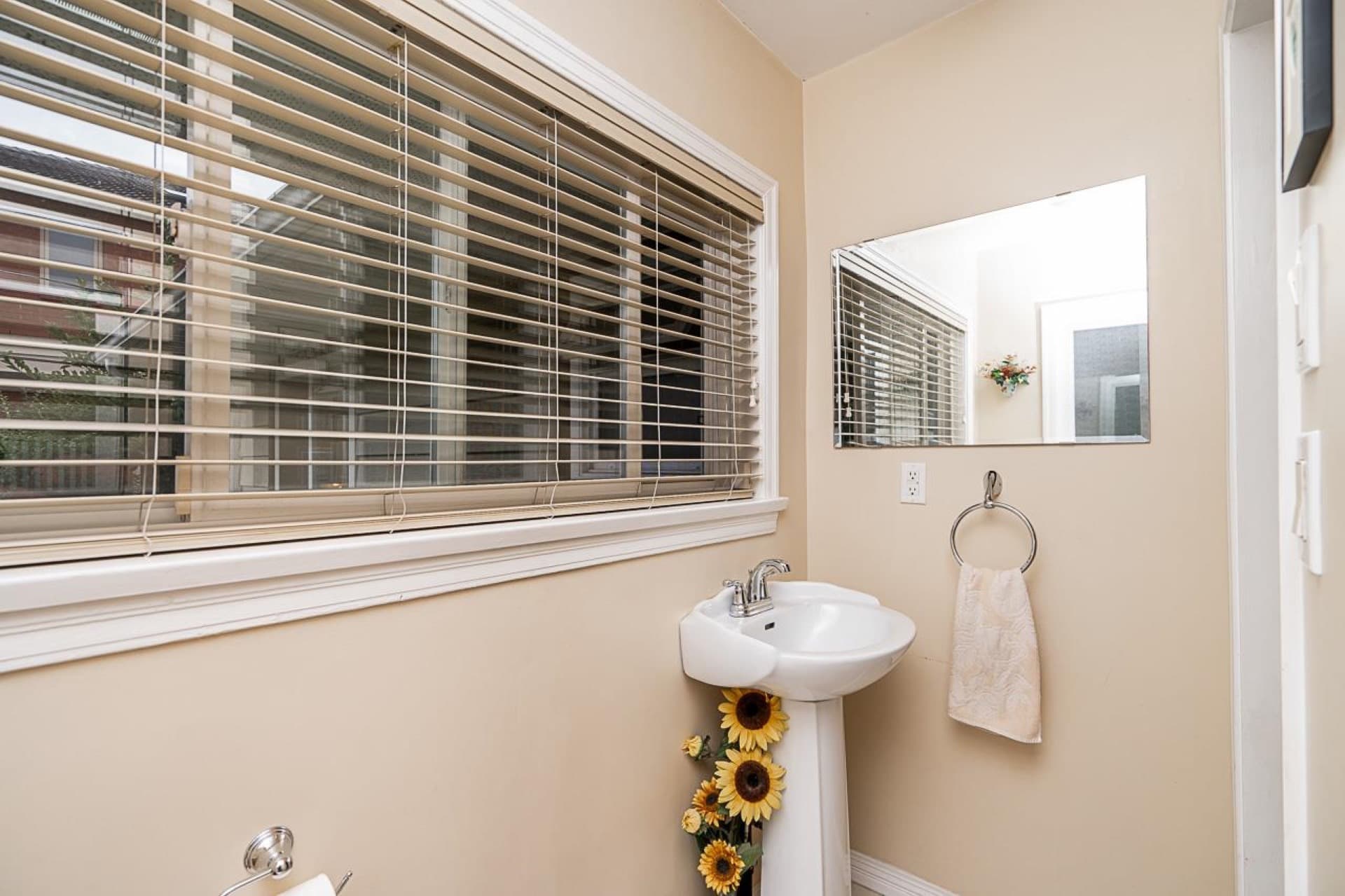 Powder room — 2133 W 57th Avenue